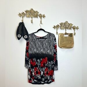 Poppy Contemporary tunic top Xl ptp 25,5”